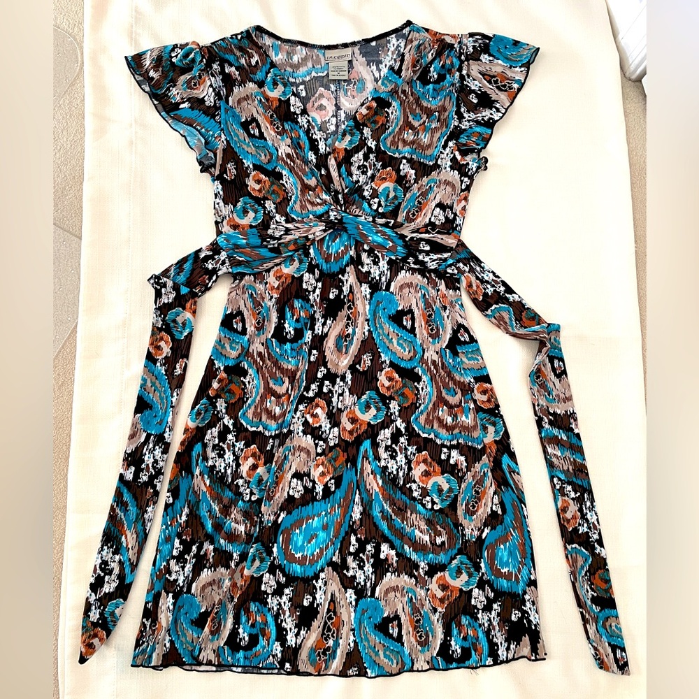 Vibrant Dress for Busy Women DECODED. No Iron Needed. Easy to care.